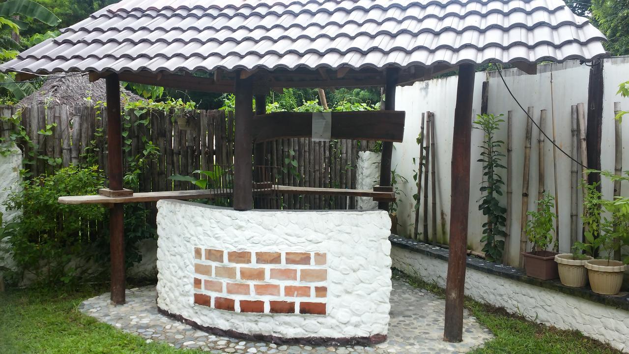 Casa Mia Resort Puerto Galera Εξωτερικό φωτογραφία